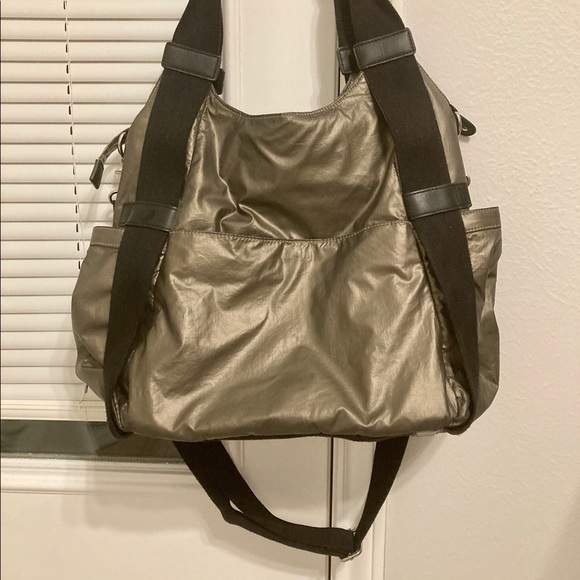 Storksak Double Handles Metallic Diaper Bag - Picture 6 of 10